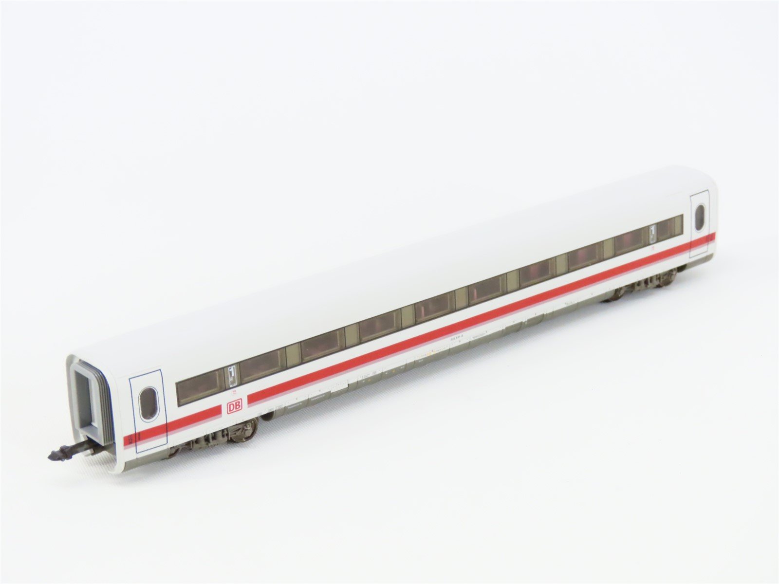 N Fleischmann DB-AG ICE InterCityExpress 1st Class Coach Passenger #692-3