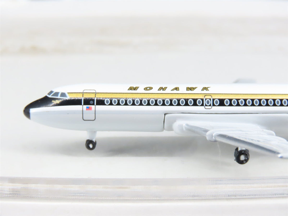 1:400 Scale Aero Classics Die-Cast Mohawk Airlines BAC-111-200 Aircraft N2111J
