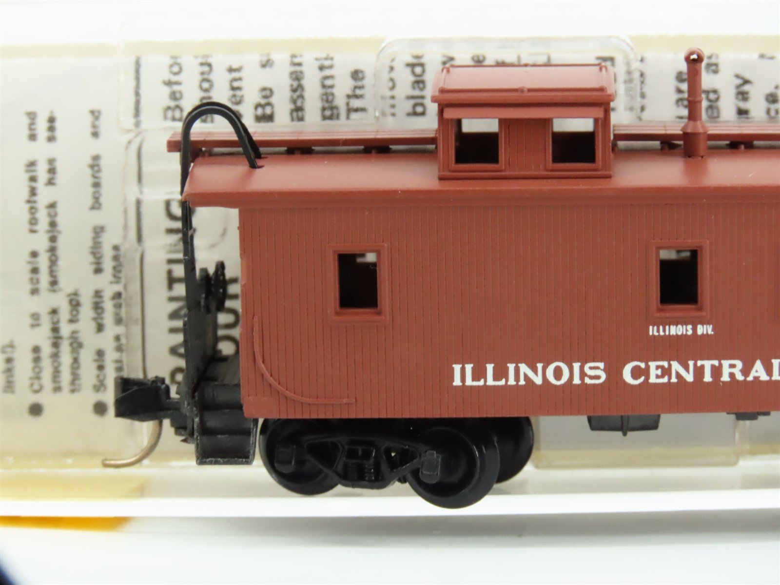 N Scale Kadee Micro-Trains MTL 50030 IC Illinois Central Caboose #9403
