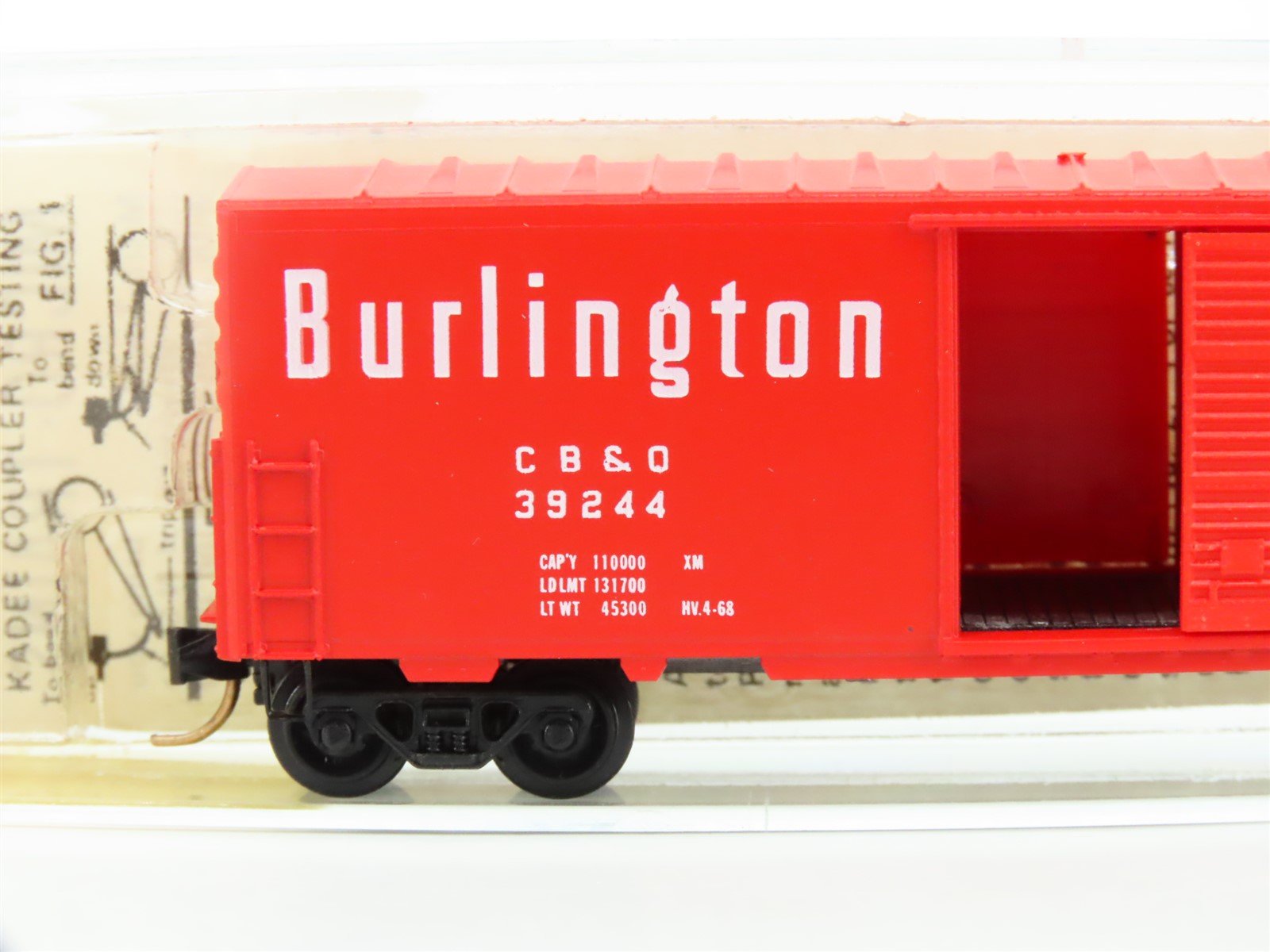 N Scale Kadee Micro-Trains MTL 24090 CB&Q Burlington Route 40' Boxcar #39244