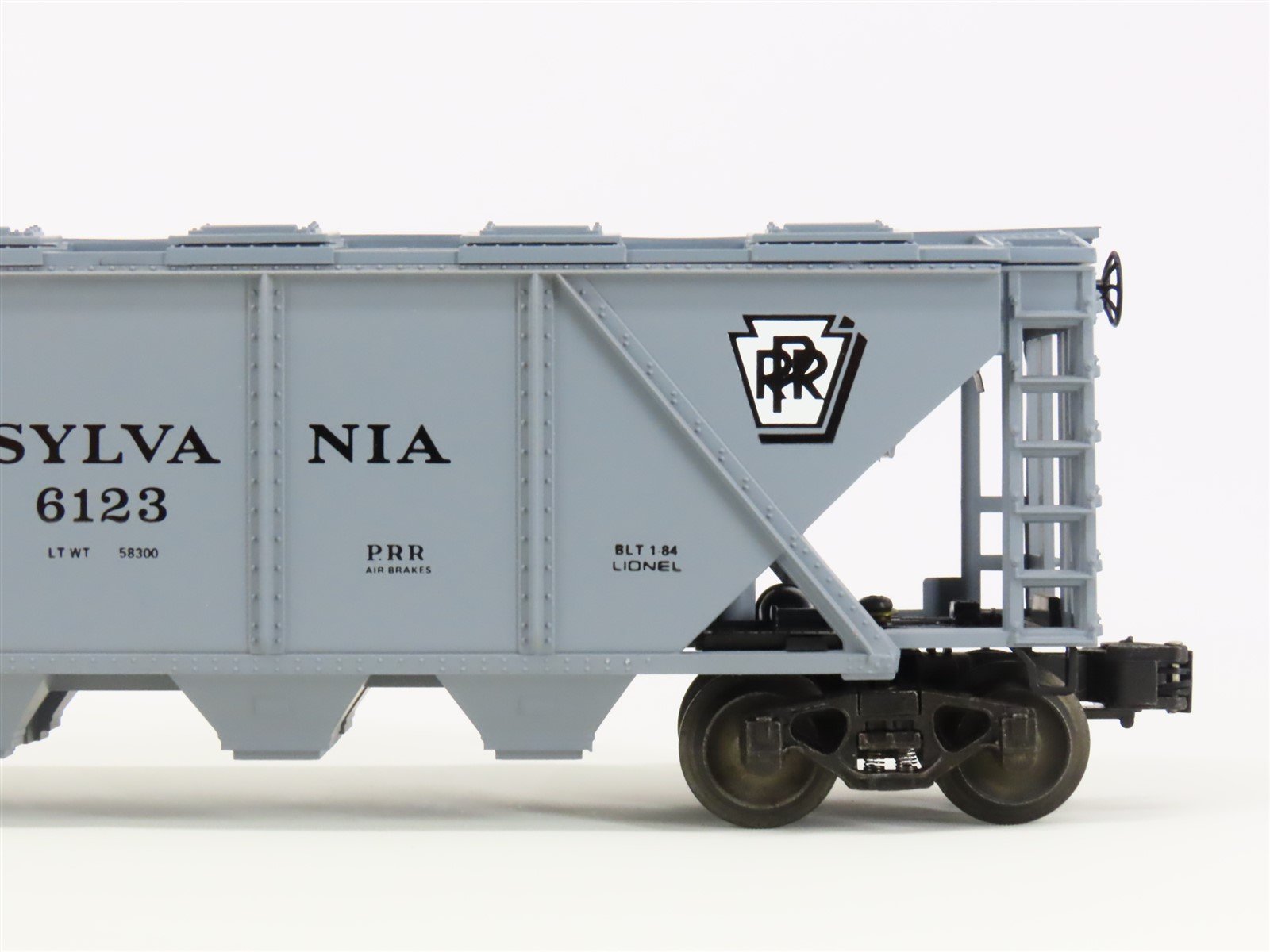 O Gauge 3-Rail Lionel 6-6123 PRR Pennsylvania 4-Bay Covered Hopper #6123