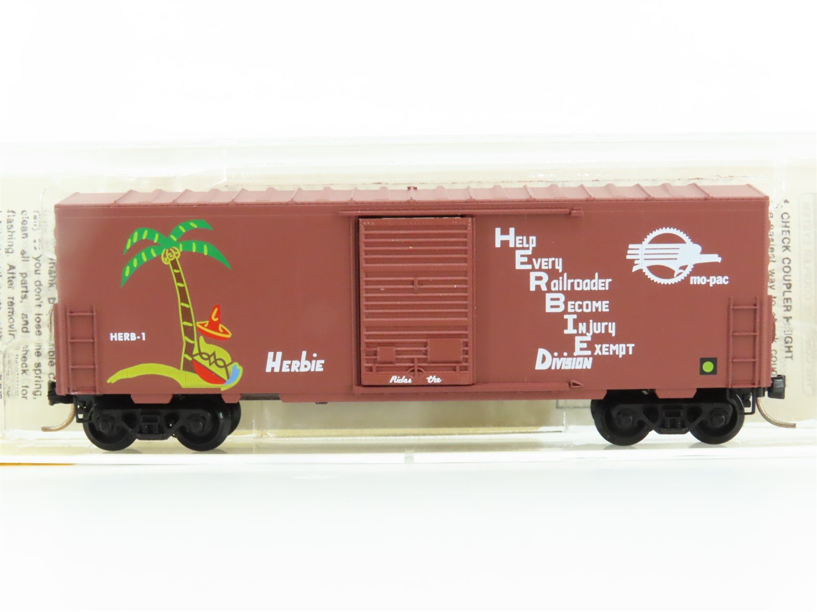 N Scale Kadee Micro-Trains MTL 24220 MP "Herbie" 40' Single Door Boxcar Herb-1