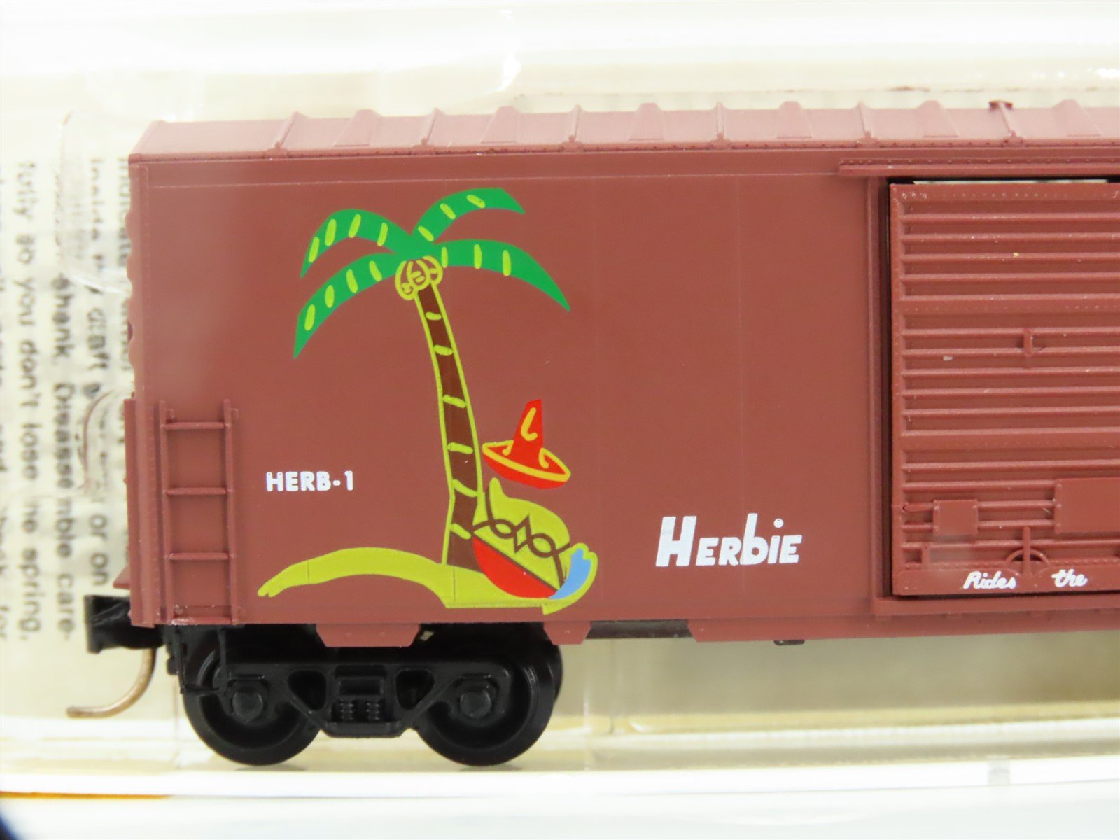 N Scale Kadee Micro-Trains MTL 24220 MP 