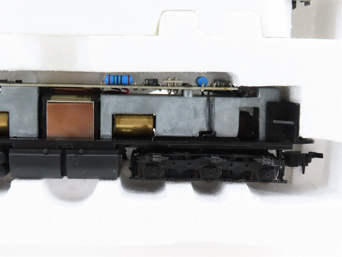 HO Scale Proto 2000 8098 PRR Pennsylvania EMD SD7 Diesel #8589 - DCC Ready