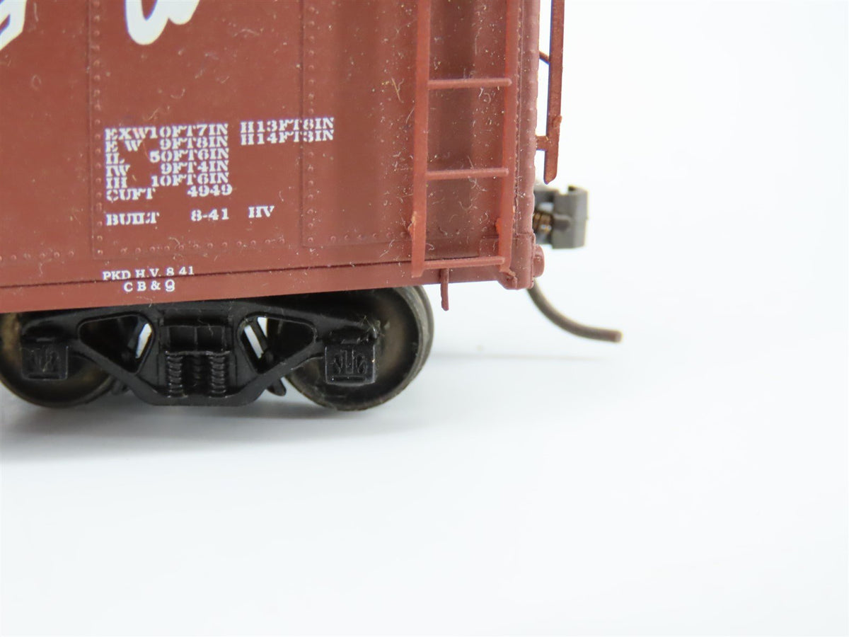 HO Scale Life-Like Proto 2000 CB&amp;Q &quot;Way of the Zephyrs&quot; 50&#39; Auto Box Car #48054
