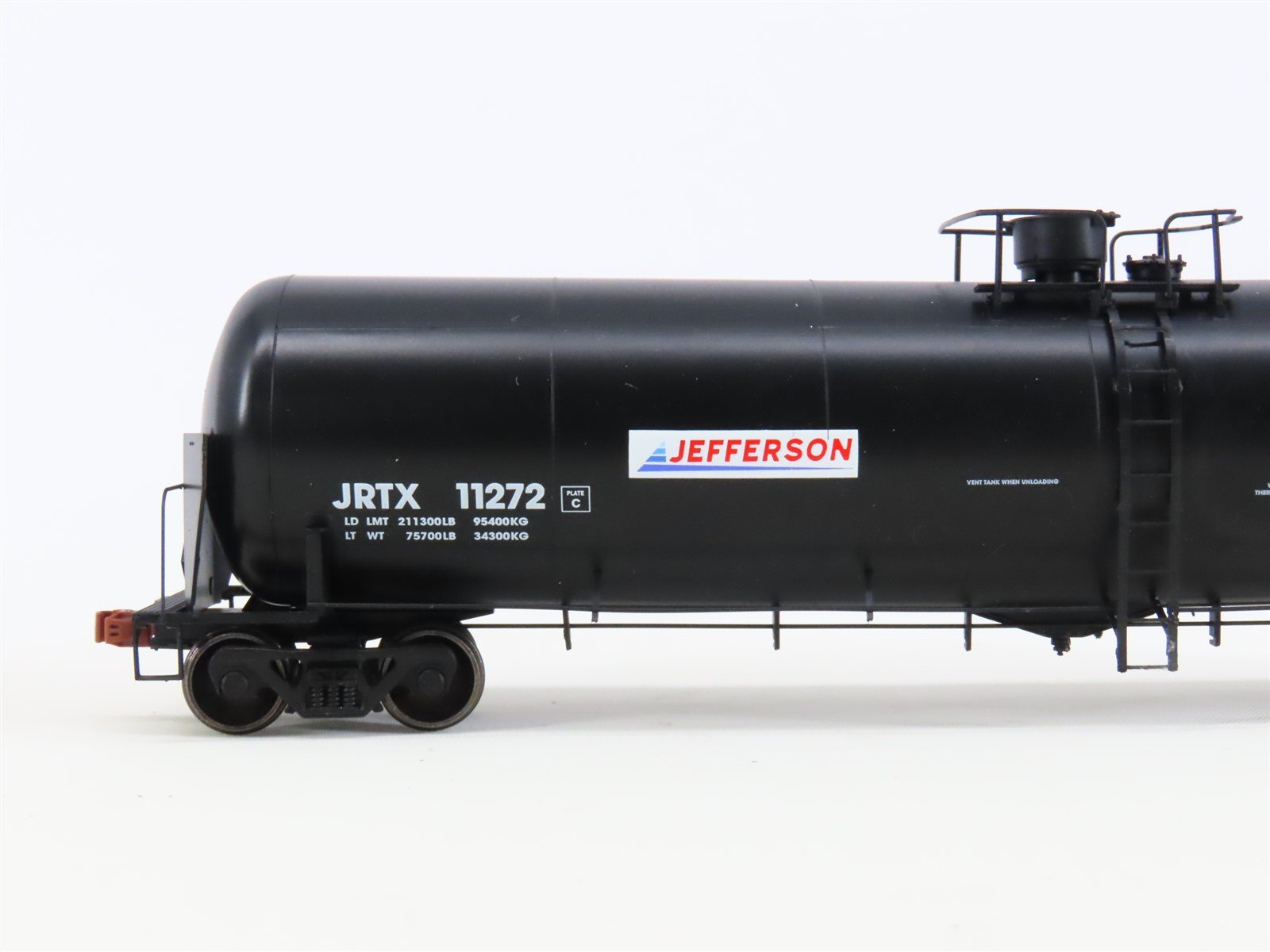 HO Scaletrains Operator SXT11532 JRTX Jefferson Crude Oil Tank Car #11272