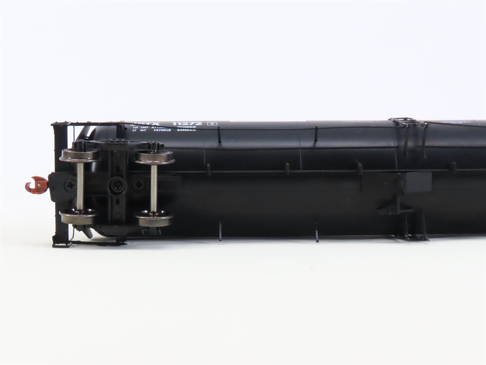 HO Scaletrains Operator SXT11532 JRTX Jefferson Crude Oil Tank Car #11272