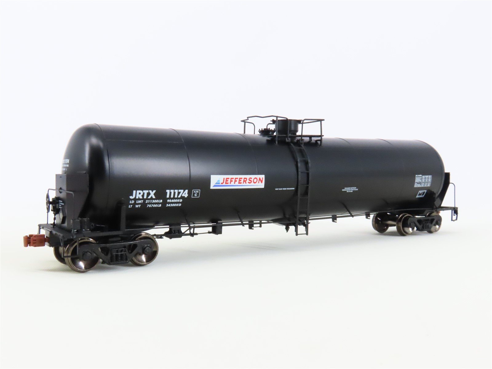 HO Scaletrains Operator SXT11527 JRTX Jefferson Crude Oil Tank Car #11174
