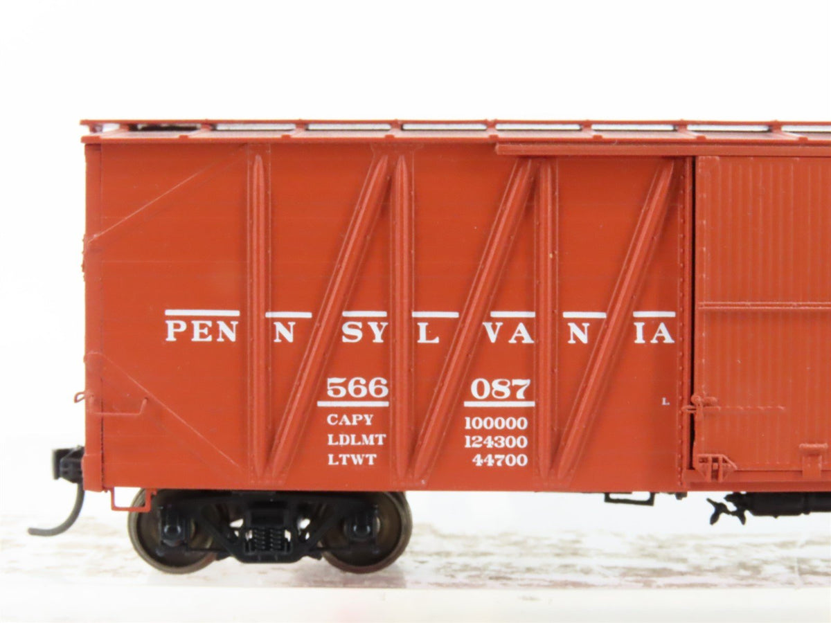 HO Scale InterMountain 452601-08 PRR Pennsylvania Single-Sheathed Boxcar #566087