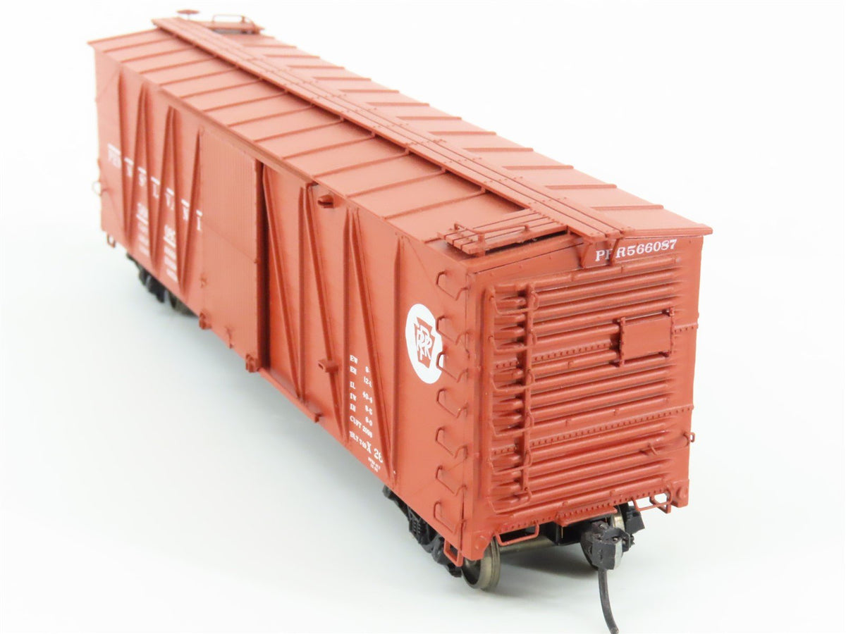 HO Scale InterMountain 452601-08 PRR Pennsylvania Single-Sheathed Boxcar #566087