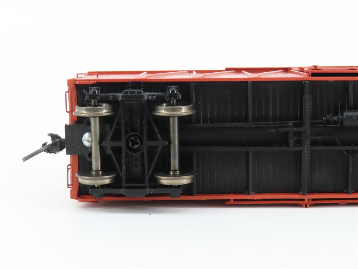 HO Scale InterMountain 452601-08 PRR Pennsylvania Single-Sheathed Boxcar #566087