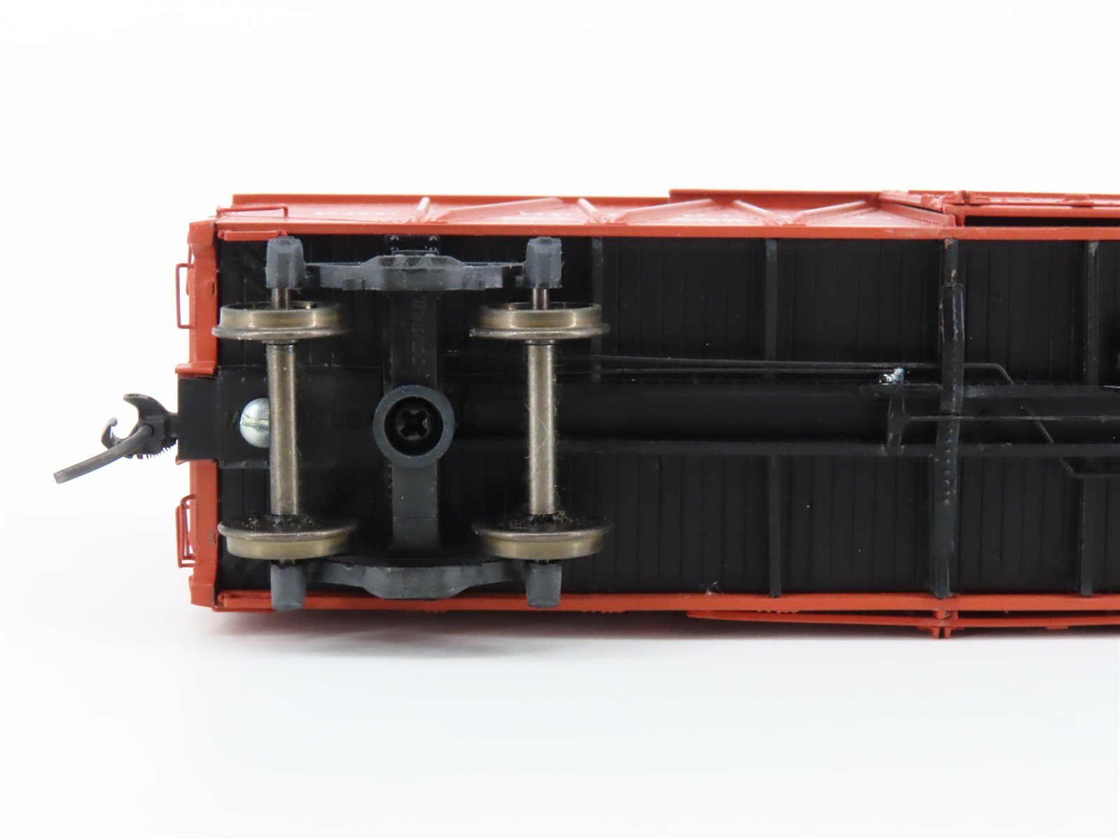 HO Scale InterMountain 452601-09 PRR Pennsylvania Single-Sheathed Boxcar #564282