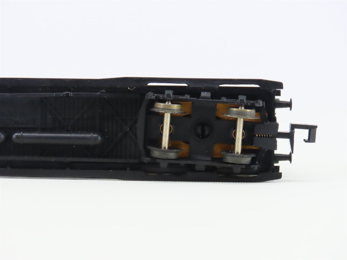 N Arnold 2931 Unlettered European 2nd/3rd Class Compartment Coach Passenger Car