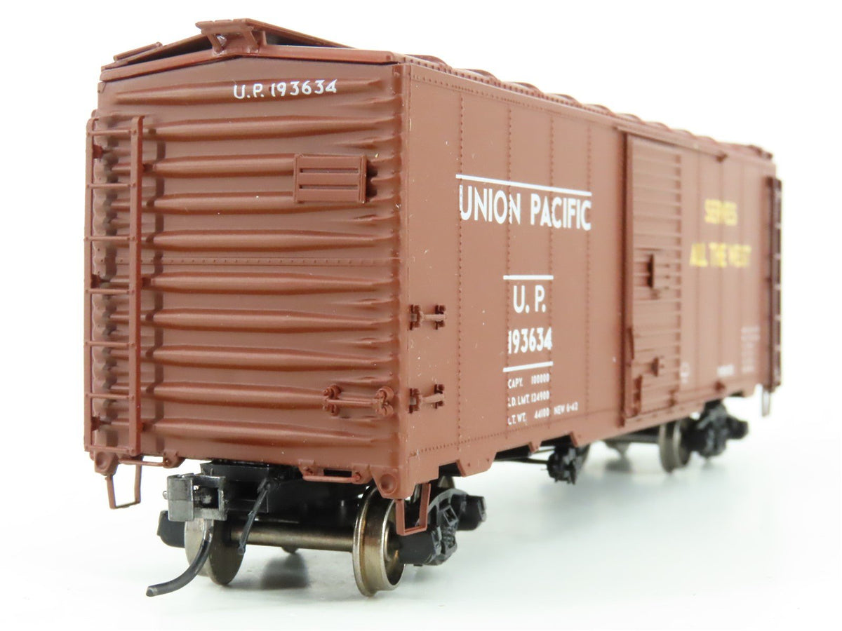 HO Scale InterMountain 45815-17 UP Union Pacific Streamliners 40&#39; Boxcar #193634