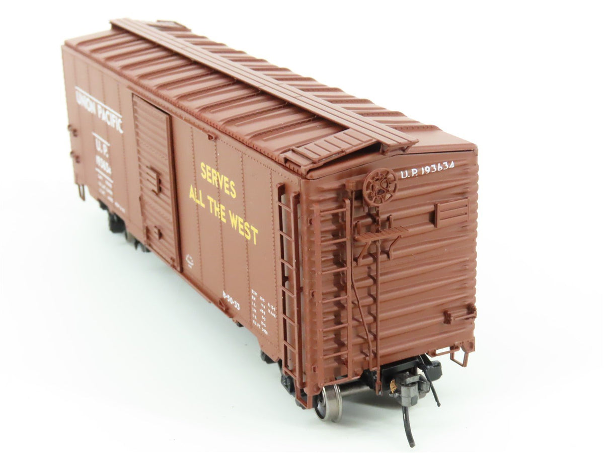 HO Scale InterMountain 45815-17 UP Union Pacific Streamliners 40&#39; Boxcar #193634