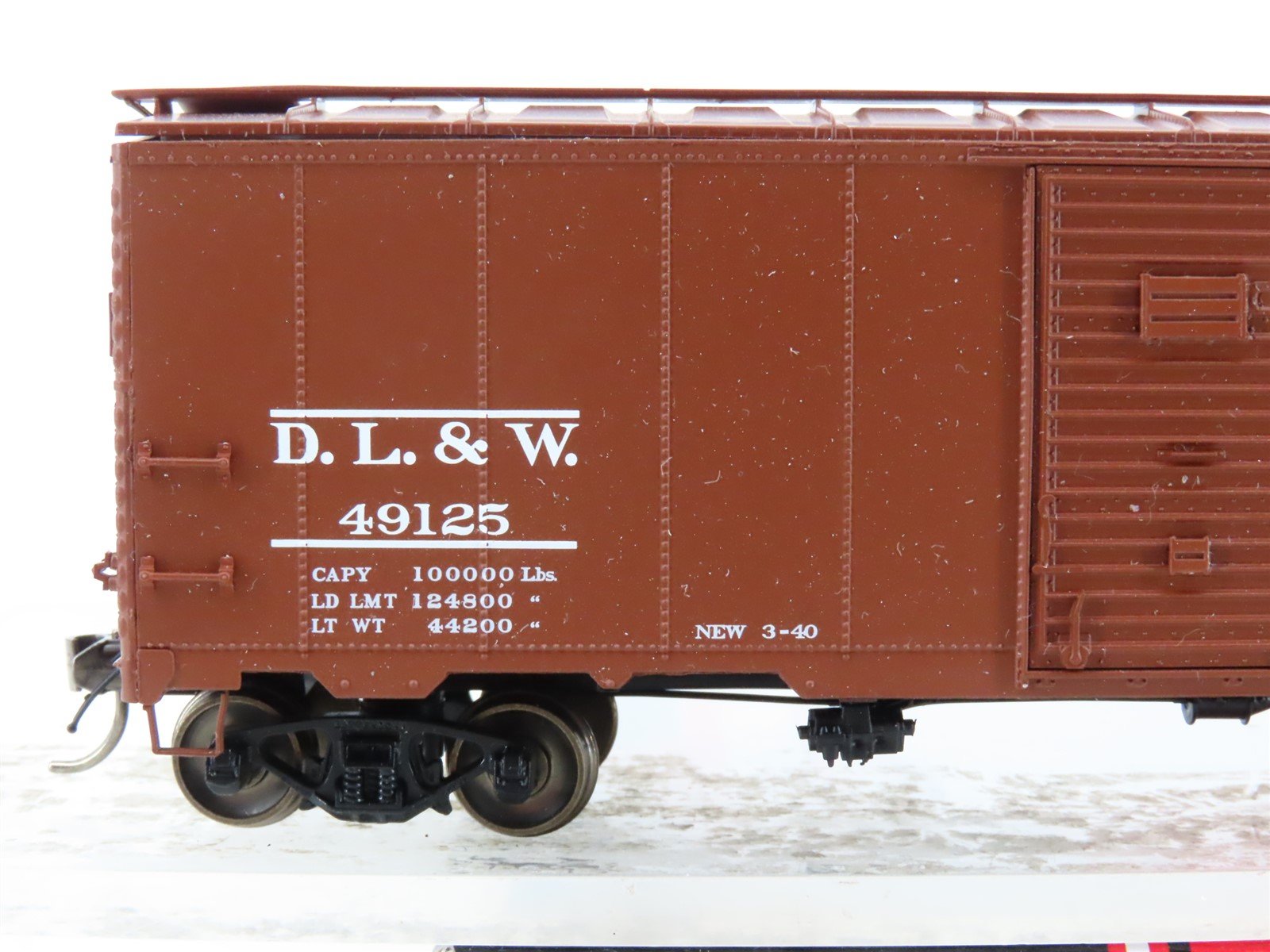 HO Scale InterMountain 45798-02 DL&W Lackawanna AAR 40' Box HO Scale InterMountain 45798-02 DL&W Lackawanna AAR 40' Box