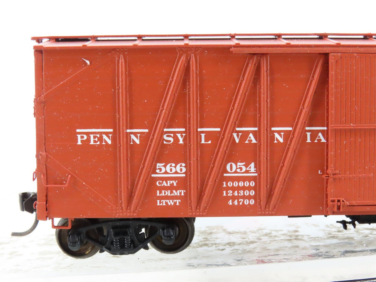 HO Scale InterMountain 452601-14 PRR Pennsylvania Single Sheathed Boxcar #566054