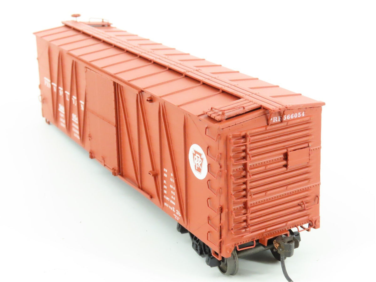 HO Scale InterMountain 452601-14 PRR Pennsylvania Single Sheathed Boxcar #566054