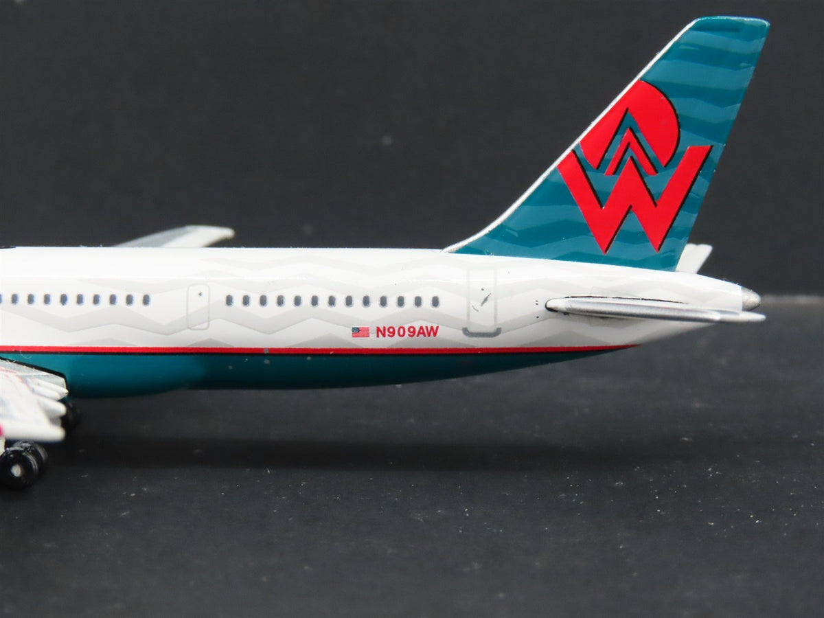 1:400 Gemini Jets GJAWE696 Die-Cast America West Boeing 757-200 Airliner N909AW