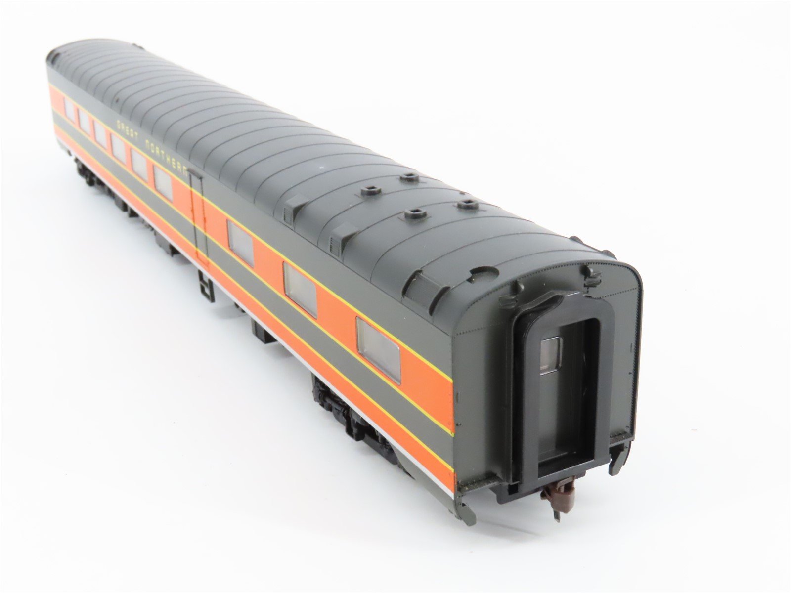 HO Scale Walthers 932-6821 GN Great Northern Empire Builder Diner Passenger