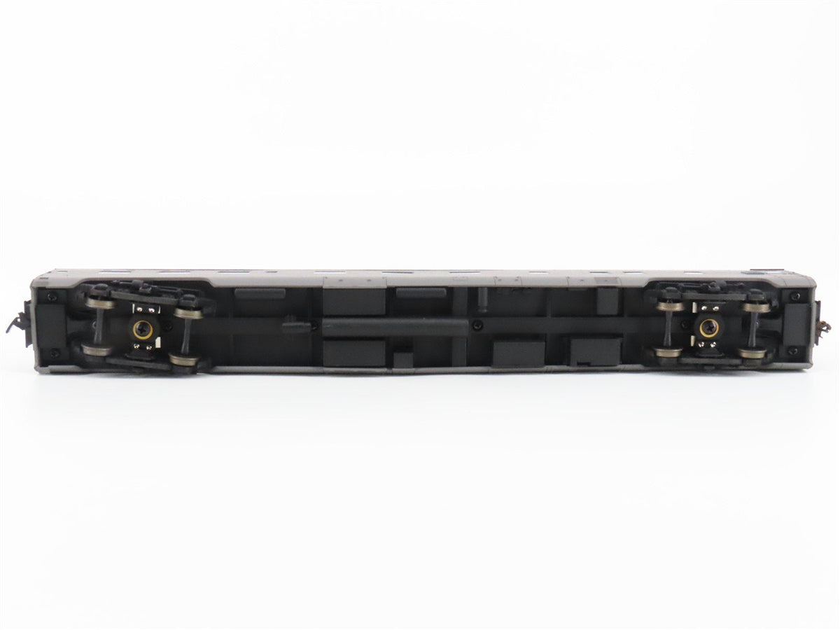 HO Scale Walthers 932-16721 Pullman Pool Scheme 6-6-4 Sleeper Passenger