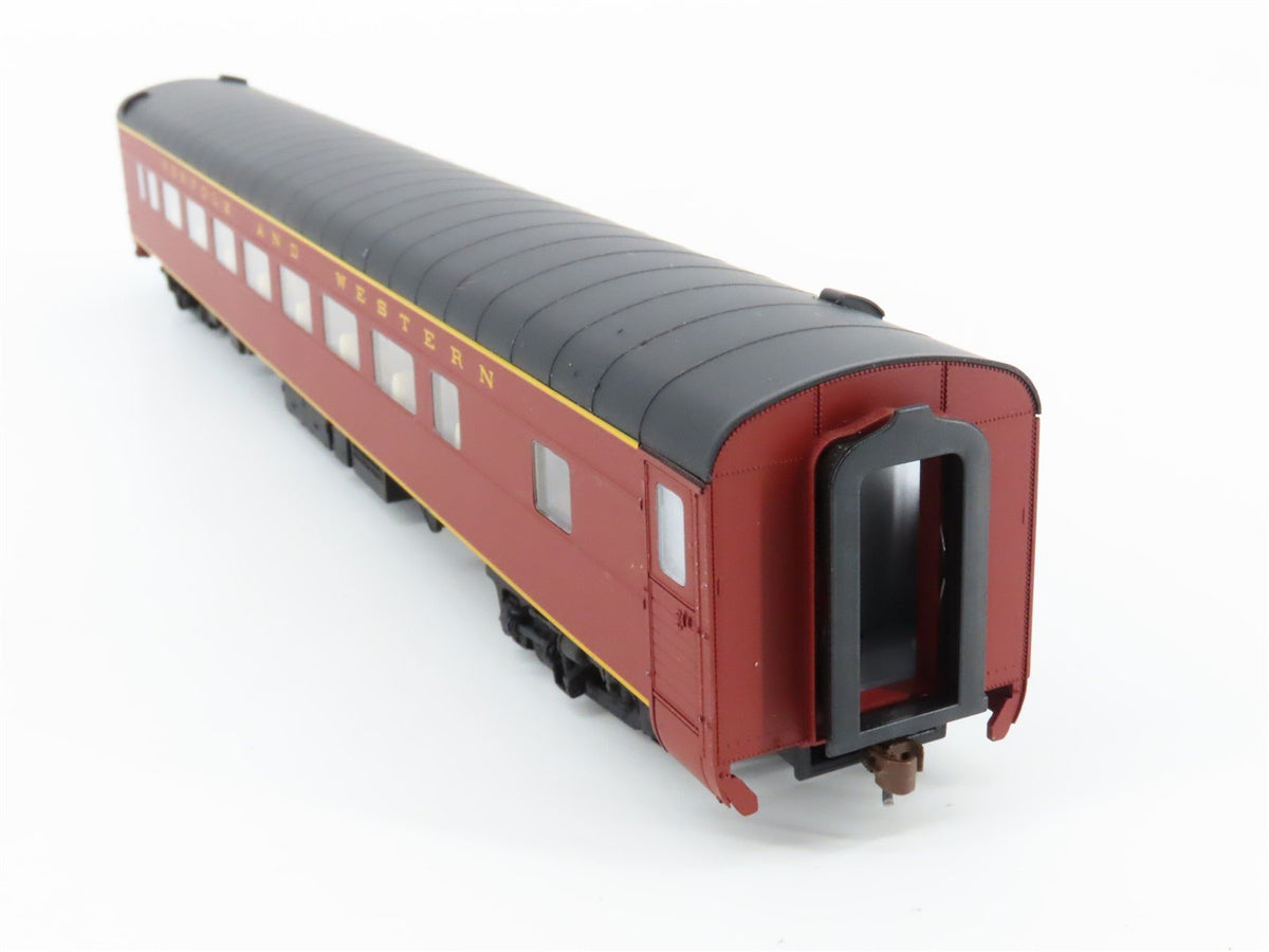 HO Scale Walthers 932-16784 N&amp;W Norfolk &amp; Western Pullman Coach Passenger