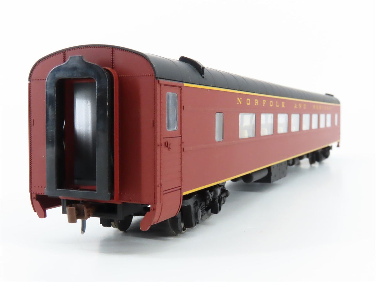 HO Scale Walthers 932-16784 N&amp;W Norfolk &amp; Western Pullman Coach Passenger