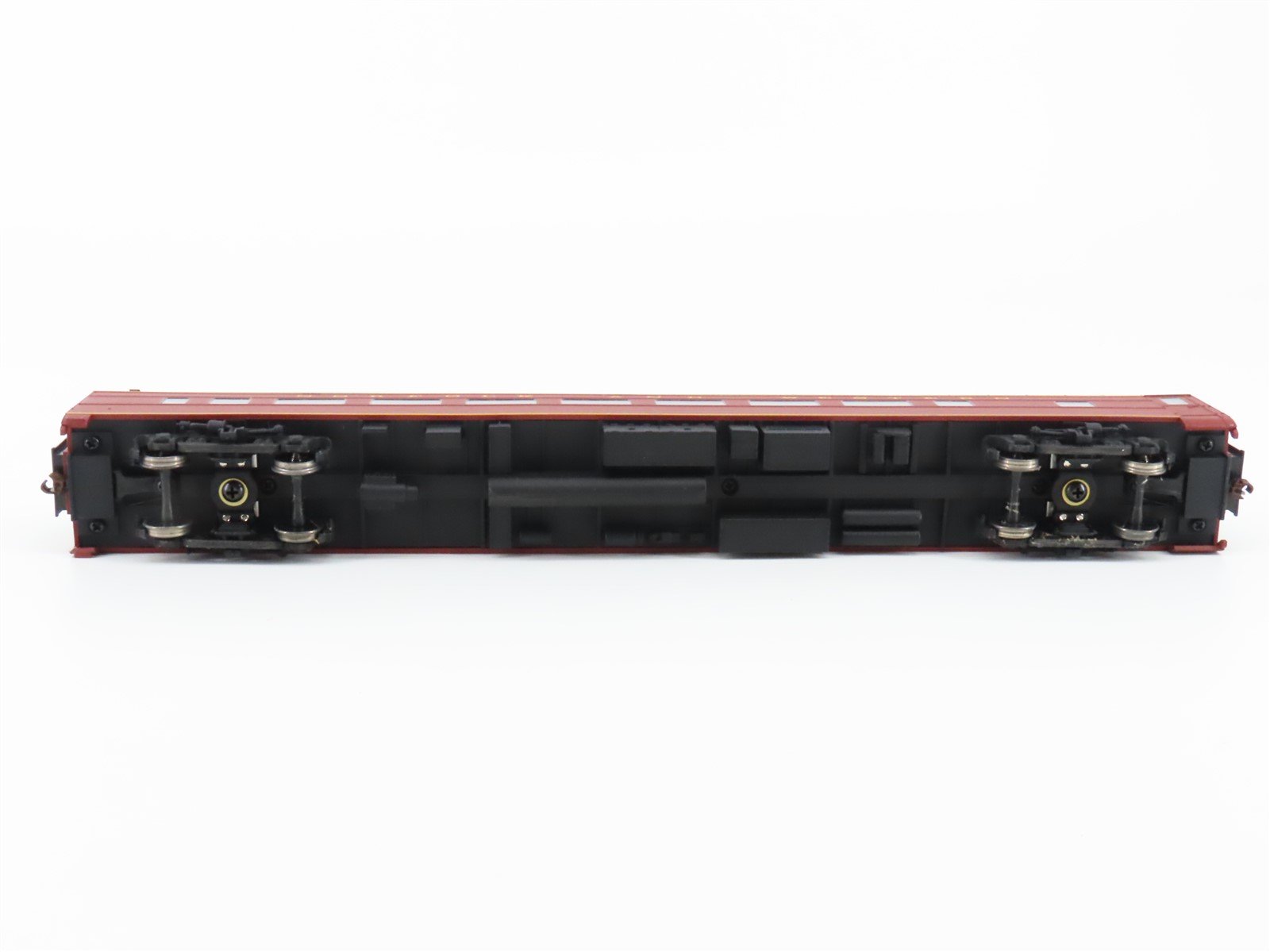 HO Scale Walthers 932-16784 N&W Norfolk & Western Pullman Coach Passenger