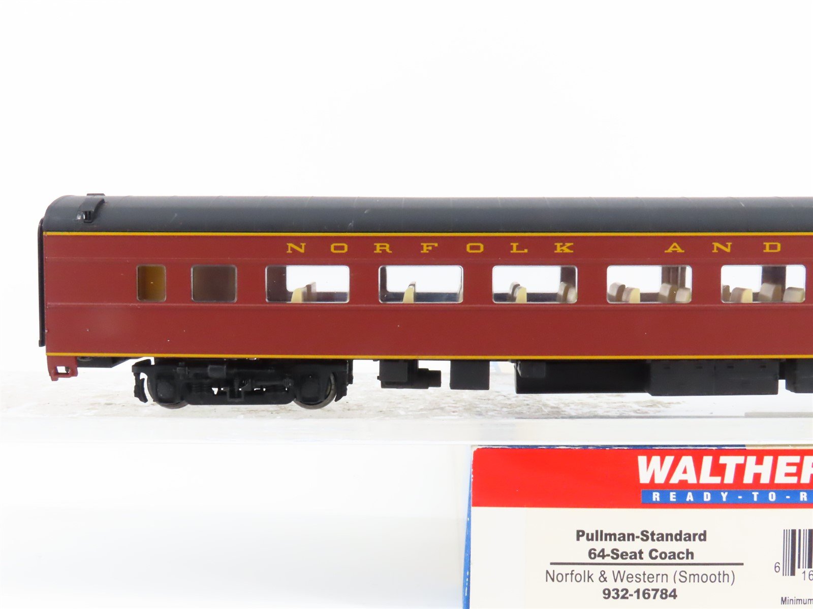 HO Scale Walthers 932-16784 N&W Norfolk & Western Pullman Coach Passenger