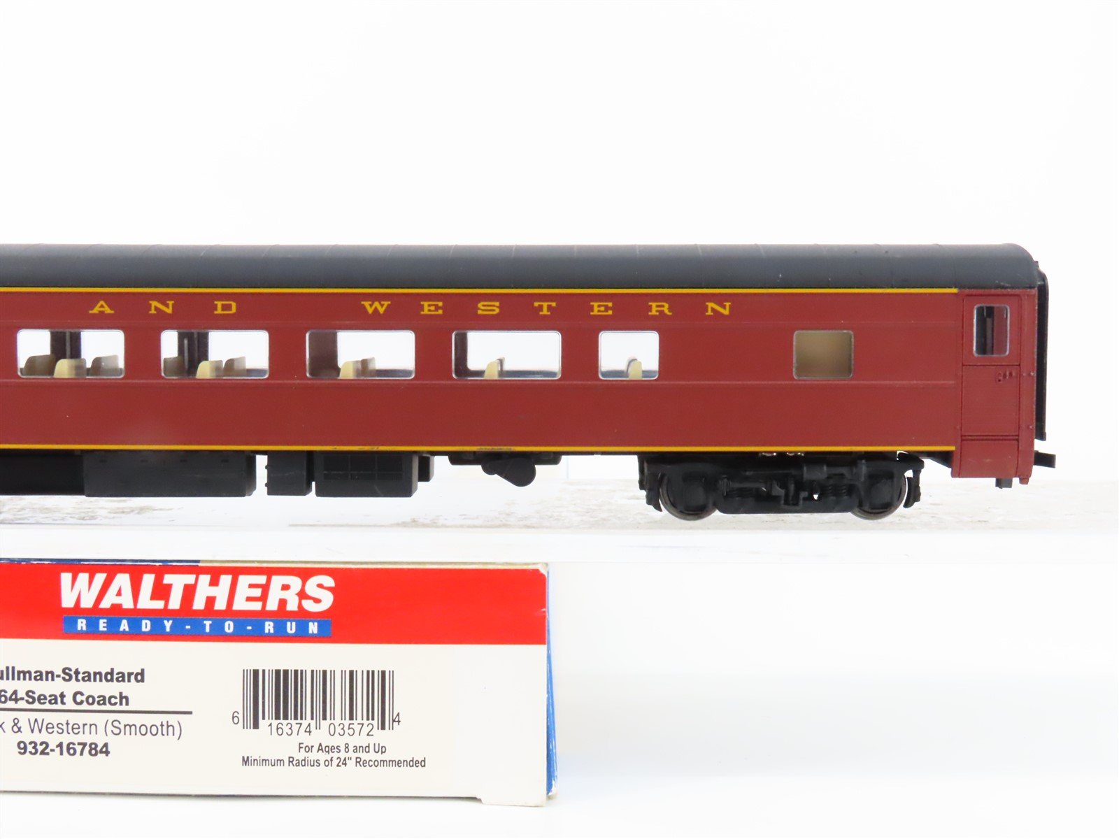 HO Scale Walthers 932-16784 N&W Norfolk & Western Pullman Coach Passenger