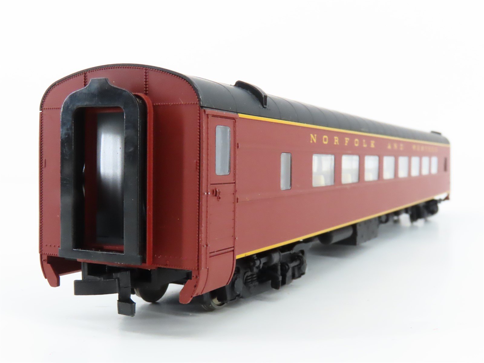 HO Scale Walthers 932-16784 N&W Norfolk & Western Pullman Coach Passenger