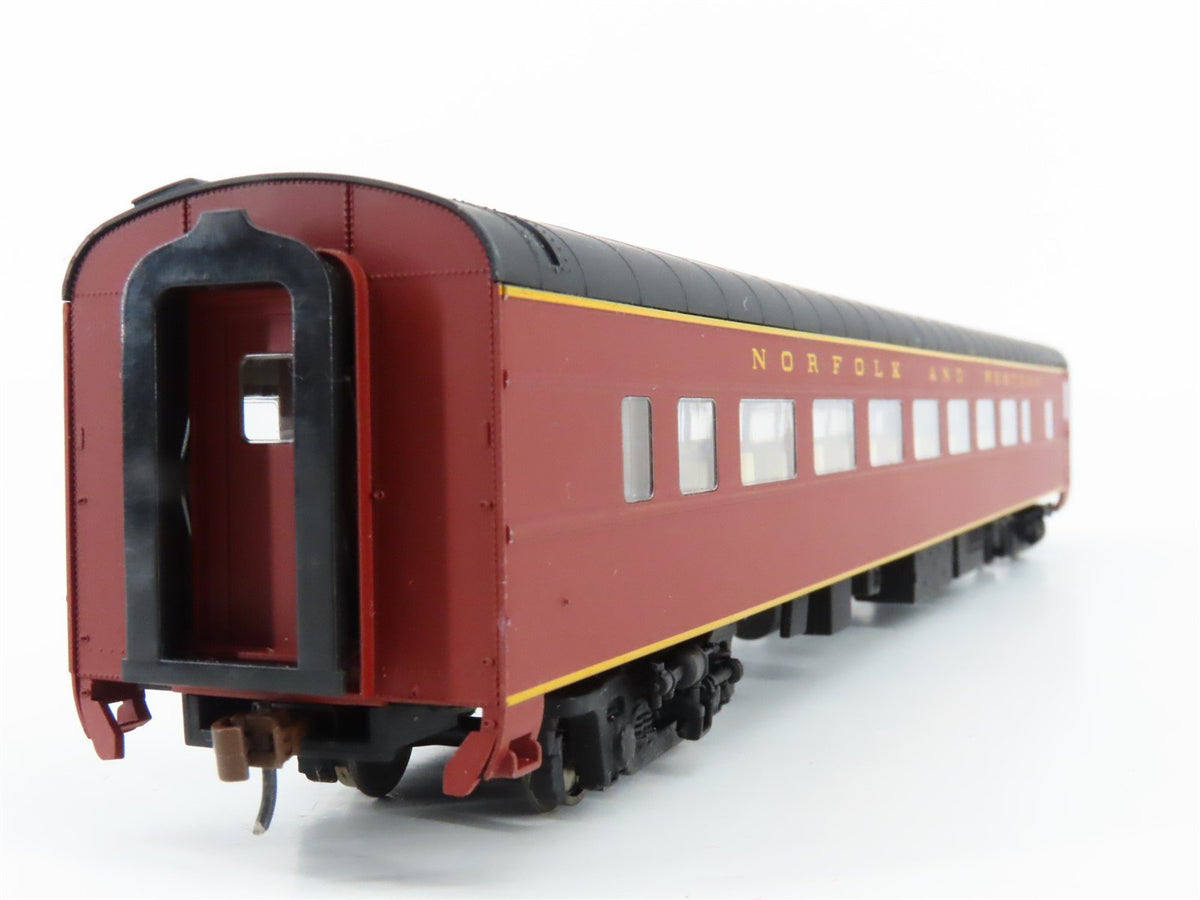 HO Scale Walthers 932-16784 N&amp;W Norfolk &amp; Western Pullman Coach Passenger