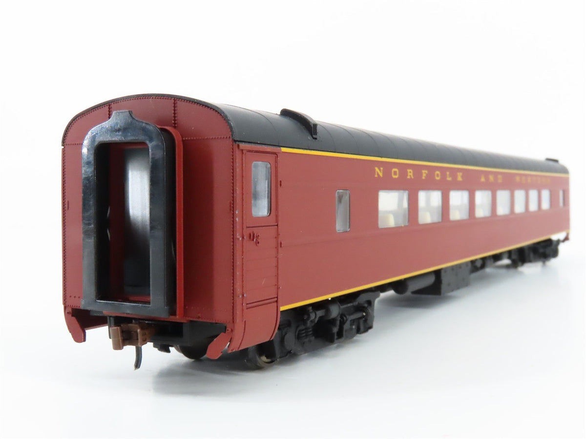 HO Scale Walthers 932-16784 N&amp;W Norfolk &amp; Western Pullman Coach Passenger