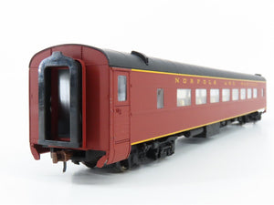 HO Scale Walthers 932-16784 N&W Norfolk & Western Pullman Coach Passenger