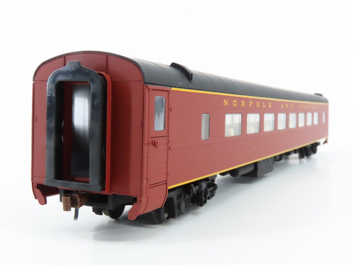 HO Scale Walthers 932-16784 N&amp;W Norfolk &amp; Western Pullman Coach Passenger