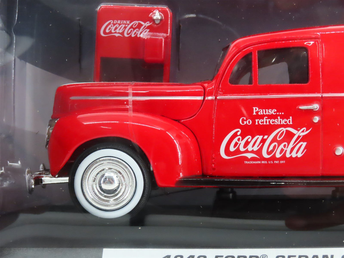 1:24 Motor City Classics 424195 Die-Cast Coca-Cola 1940 Ford Cargo Van SEALED