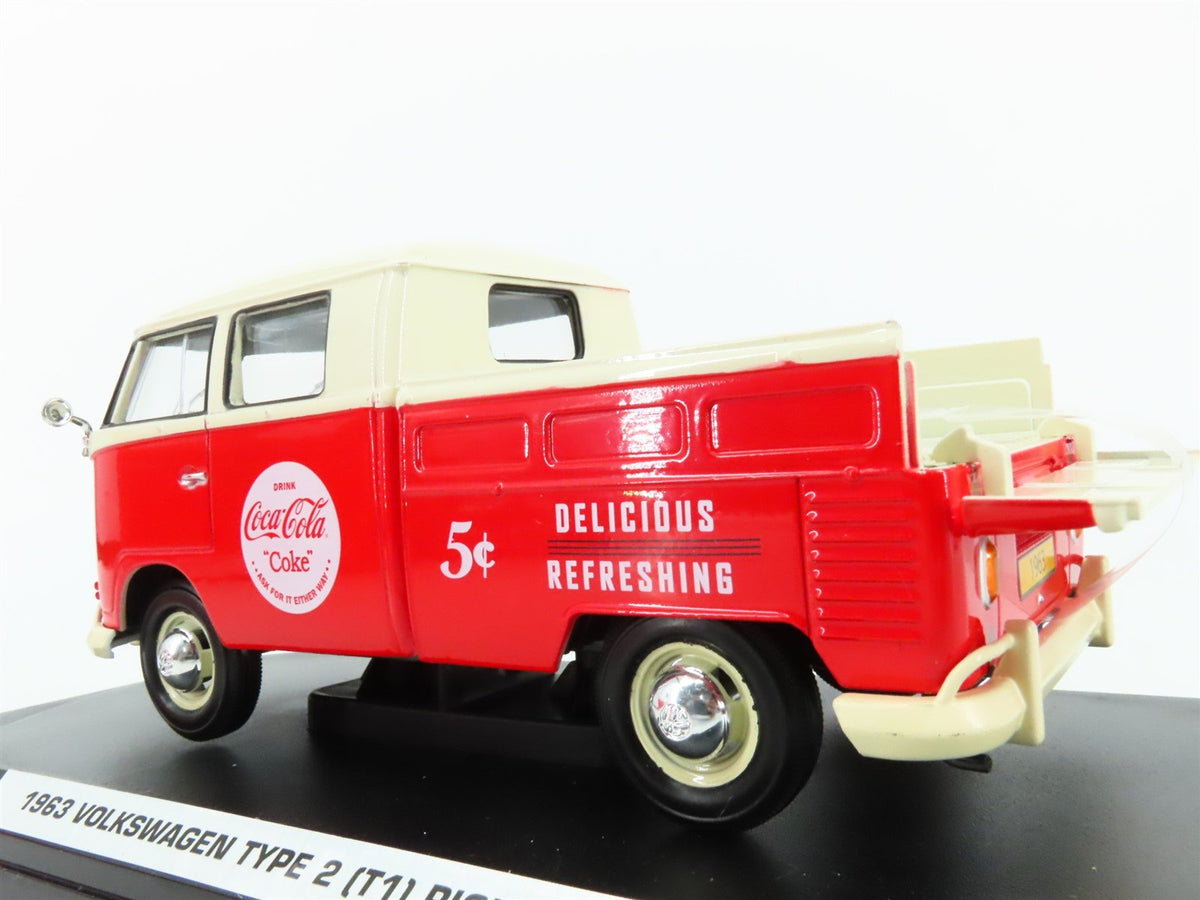 1:24 Motor City Classics 424063 Die-Cast Coca-Cola 1963 VW Pickup Truck