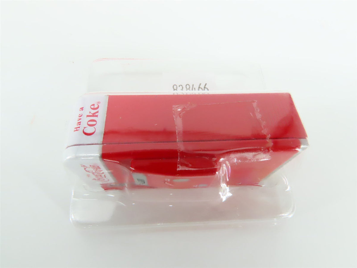 1:24 Motor City Classics 424063 Die-Cast Coca-Cola 1963 VW Pickup Truck