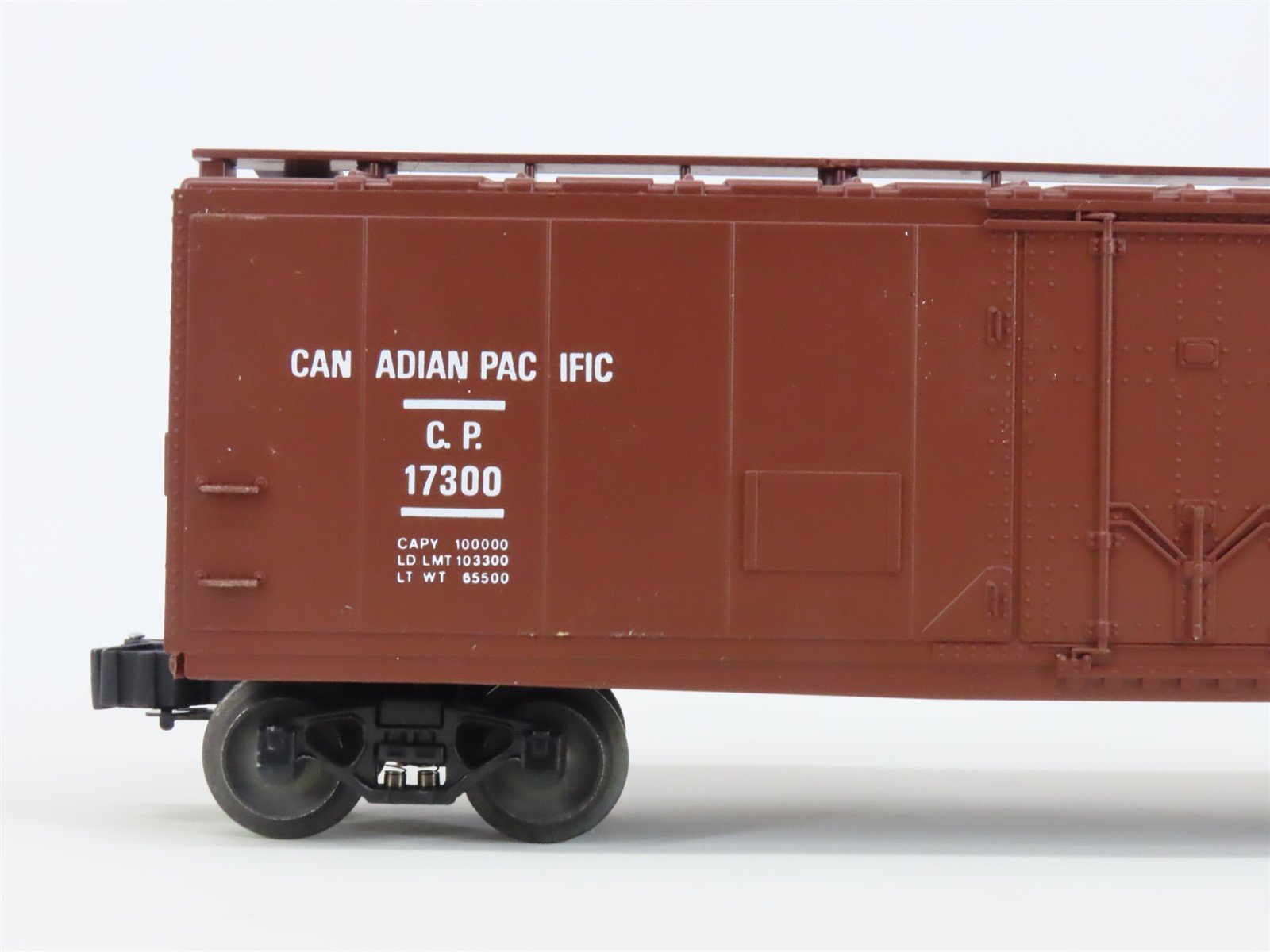 O Gauge 3-Rail Lionel 6-17300 CP Canadian Pacific Railway Reefer #17300