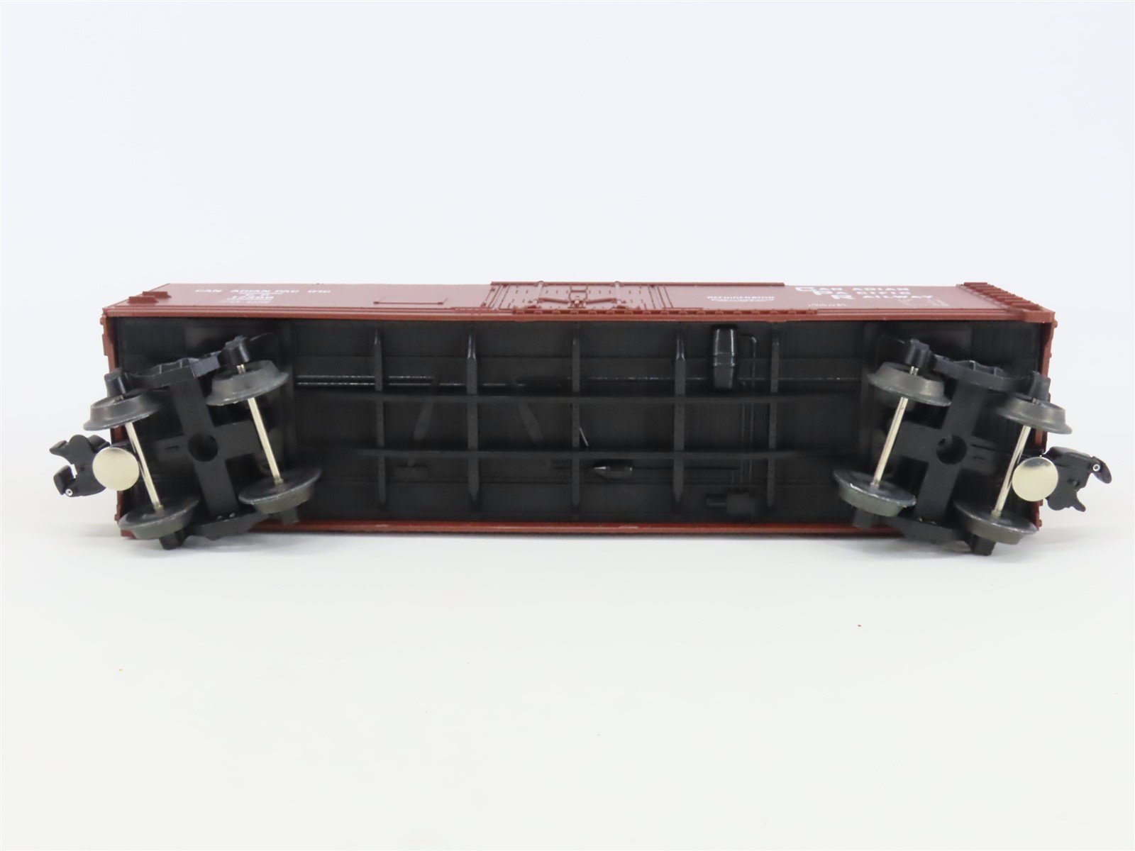 O Gauge 3-Rail Lionel 6-17300 CP Canadian Pacific Railway Reefer #17300