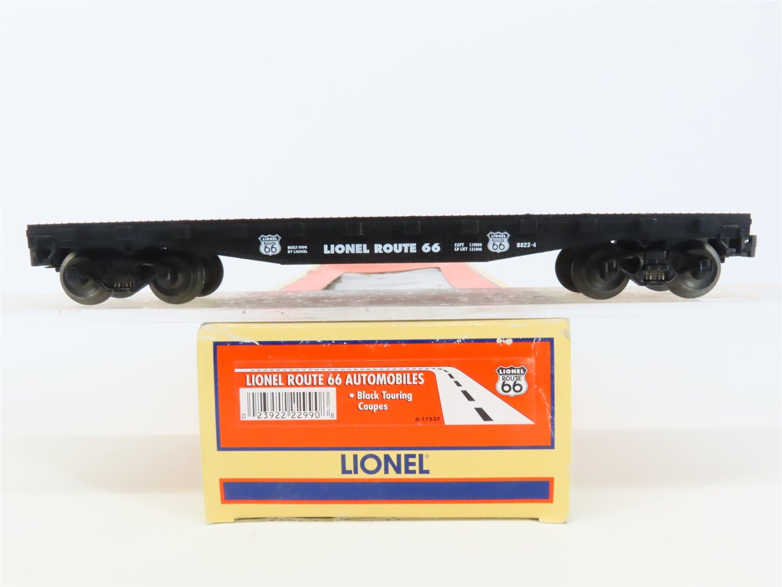 O Gauge 3-Rail Lionel 6-17537 Route 66 Flat Car #9823-4 w/ Black Touring Coupes