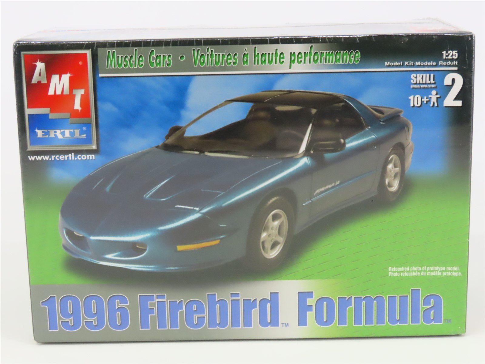 1:25 Scale AMT Ertl Model Automobile Kit 31810 1996 Firebird Formula - SEALED