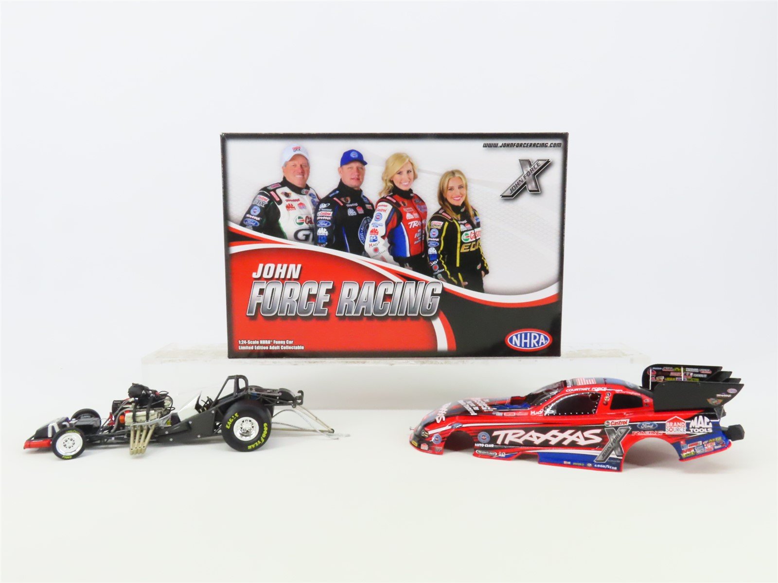 G 1:24 Scale Action Racing LE Kit Courtney Force 2013 Mustang Funny Car - SIGNED