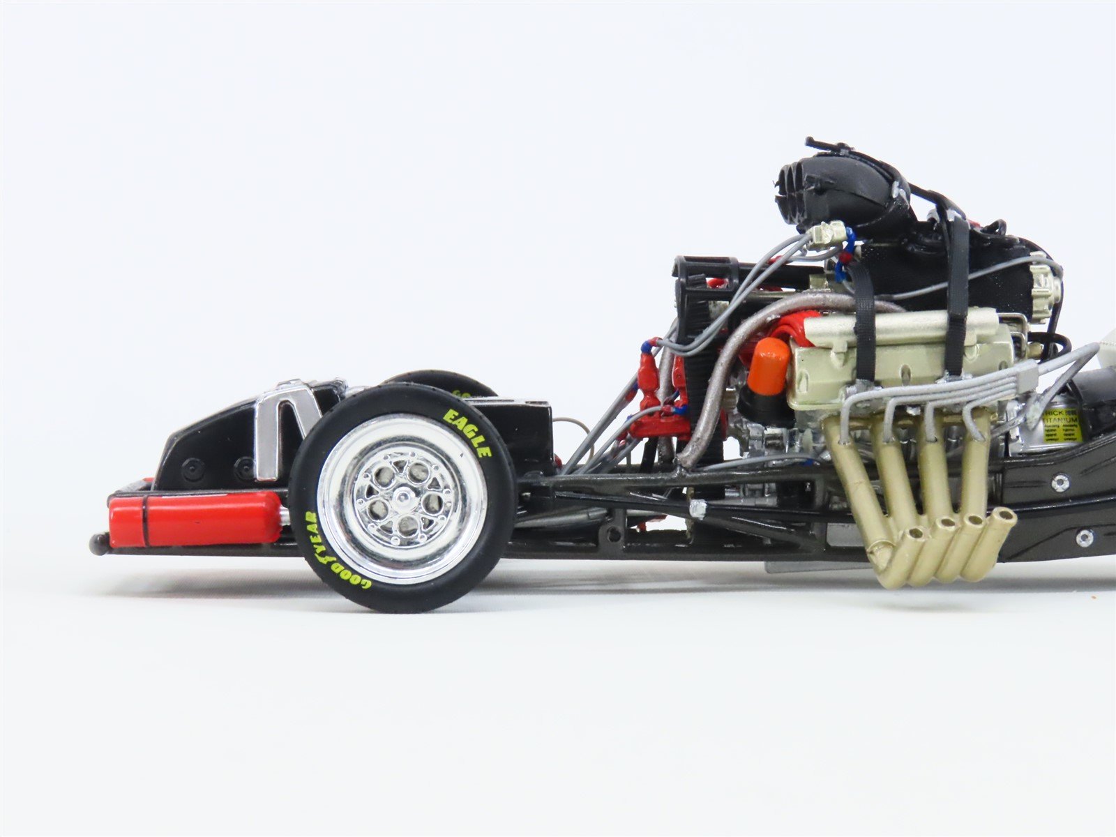 G 1:24 Scale Action Racing LE Kit Courtney Force 2013 Mustang Funny Car - SIGNED