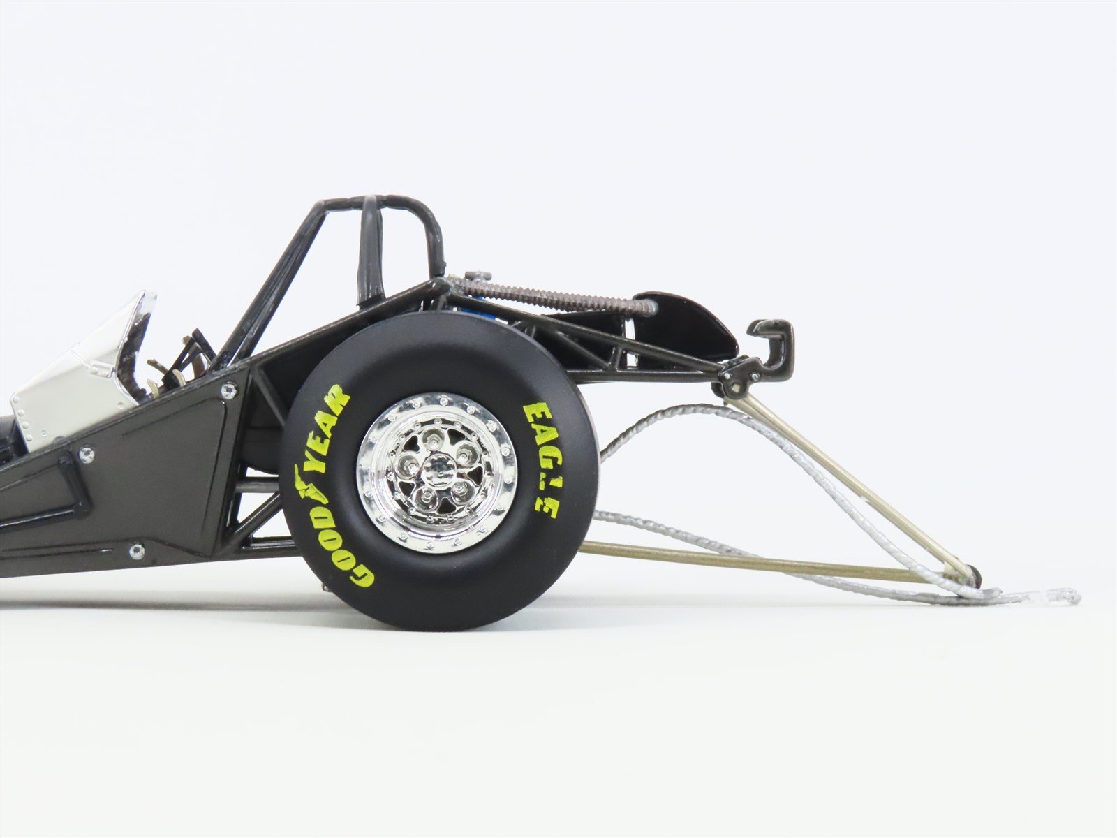 G 1:24 Scale Action Racing LE Kit Courtney Force 2013 Mustang Funny Car - SIGNED