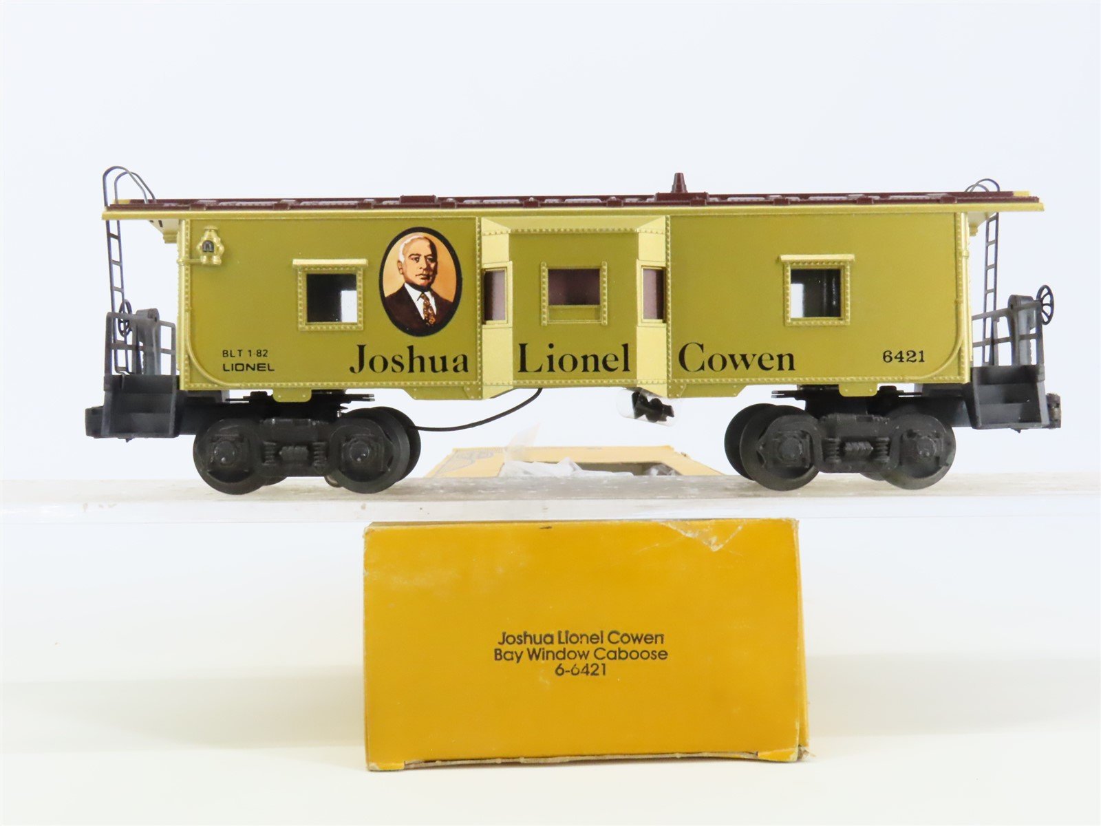 O Gauge 3-Rail Lionel 6-6421 Joshua Cowen Bay Window Caboose #6421 Lighted