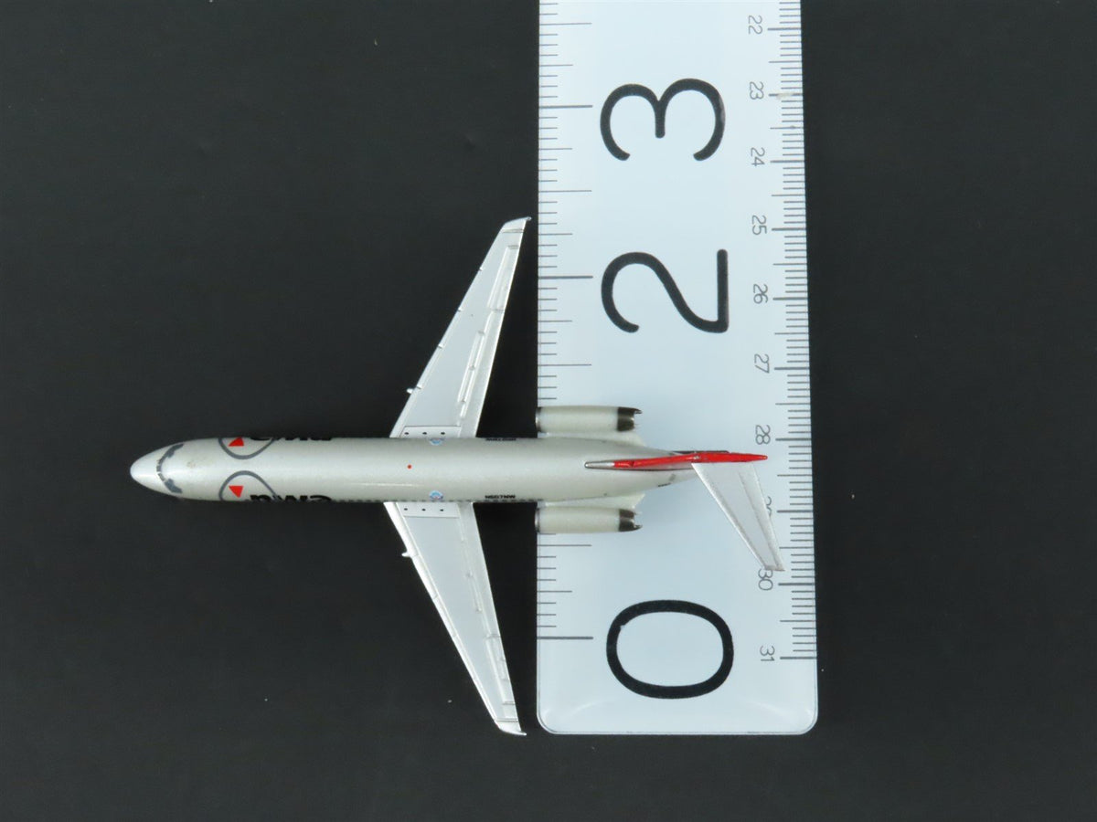 1:400 Aero Classics Die-Cast Northwest Airlines Douglas DC-9-32 Airliner