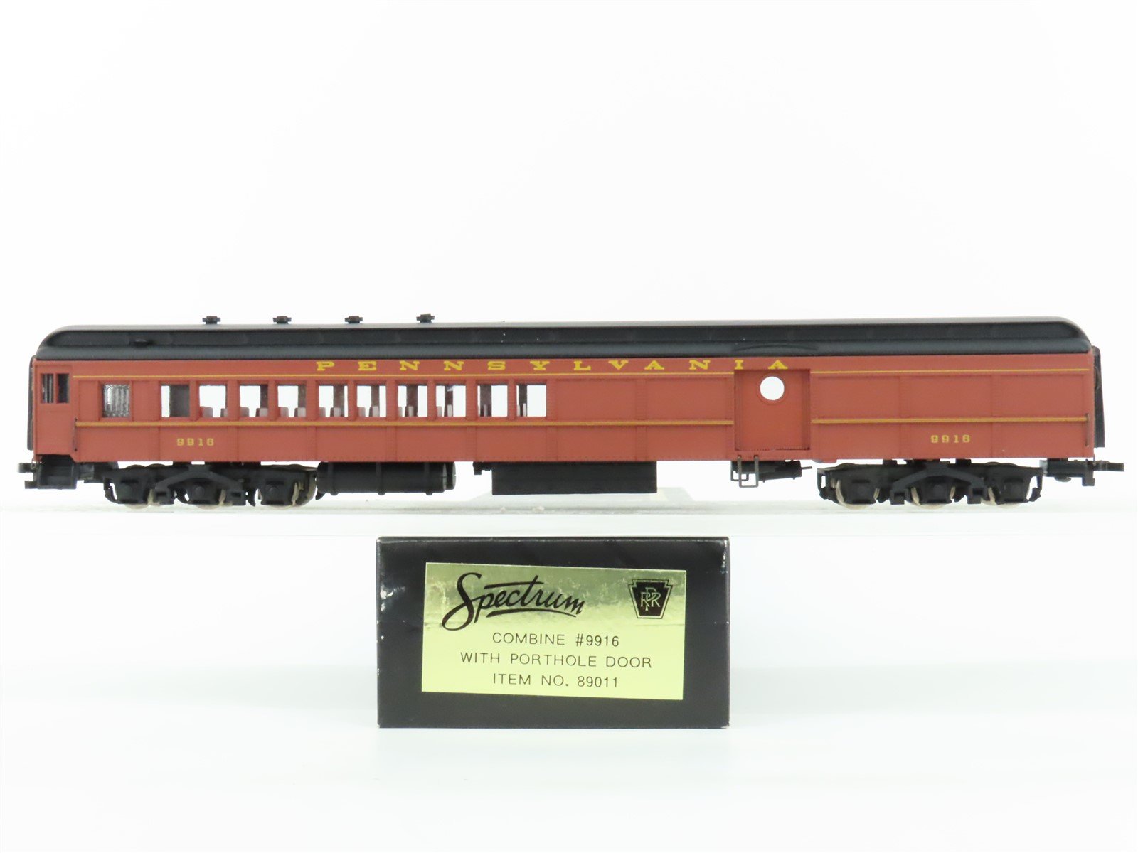 HO Scale Bachmann Spectrum 89011 PRR Pennsylvania Combine Passenger Car #9916