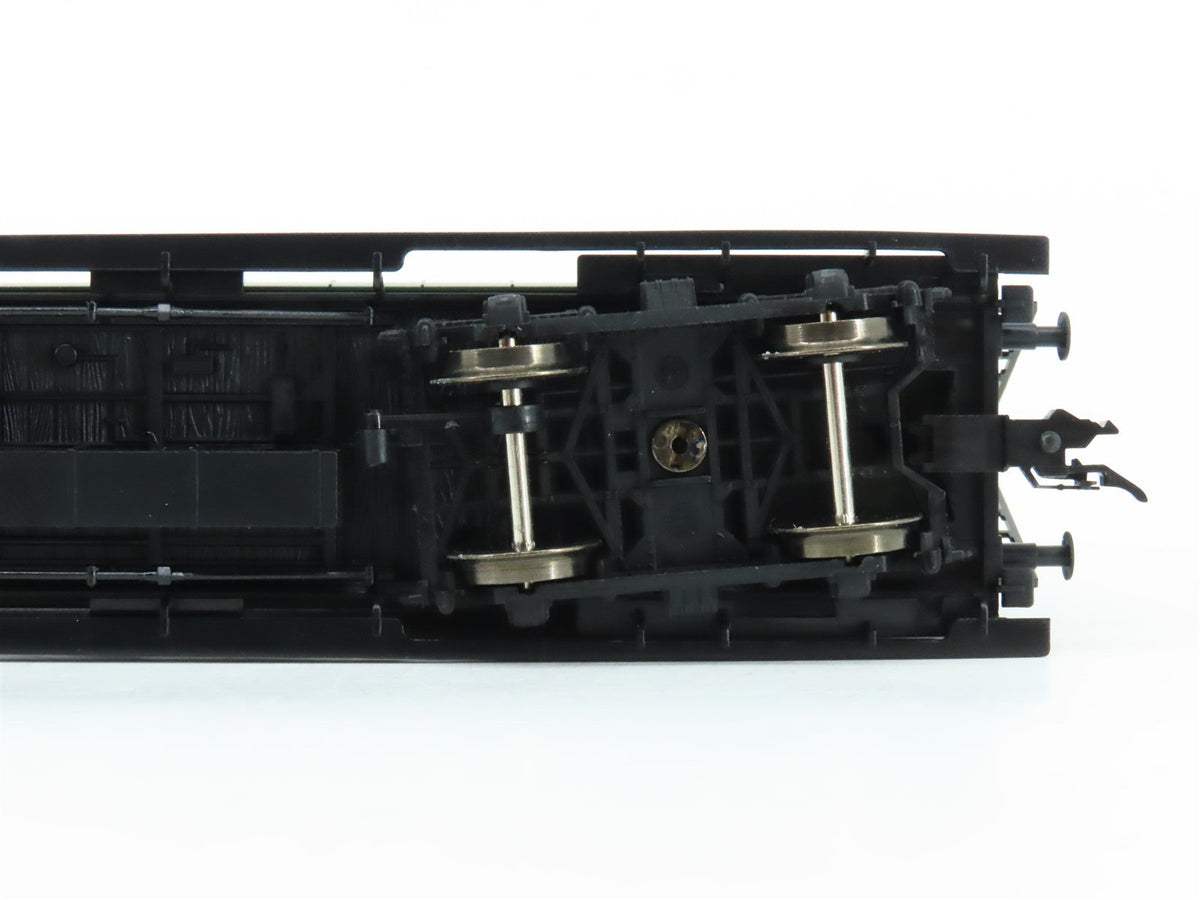 HO Scale Fleischmann 5688K Deutsche Bundespost Coach Passenger Car #2667