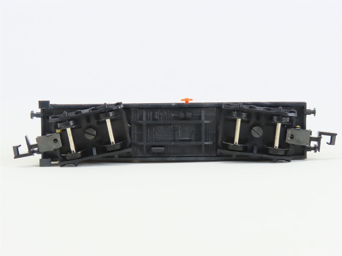 N Scale Arnold 4961 DB German Type SSkms Flat Car #945-5 w/ Mercedes-Benz Crates